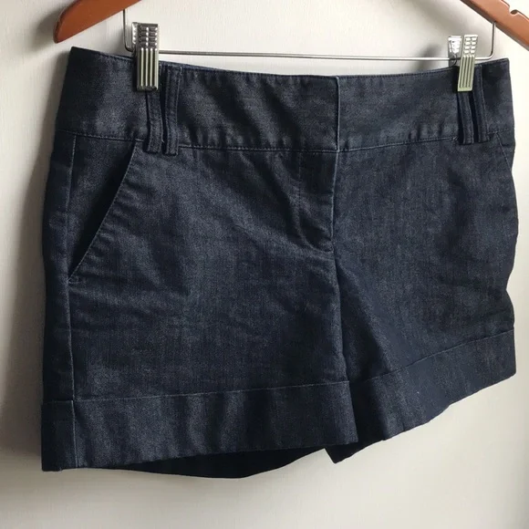 Express Indigo Denim Dressy Short Shorts Cuffed with 4 pockets belt loops size 6 - Picture 3 of 11